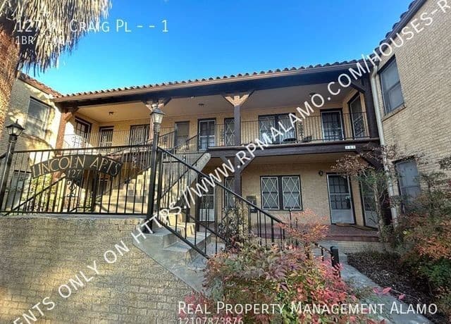 1-bedroom rental at 127 W Craig Pl Unit 1 in San Antonio, TX — photo 2