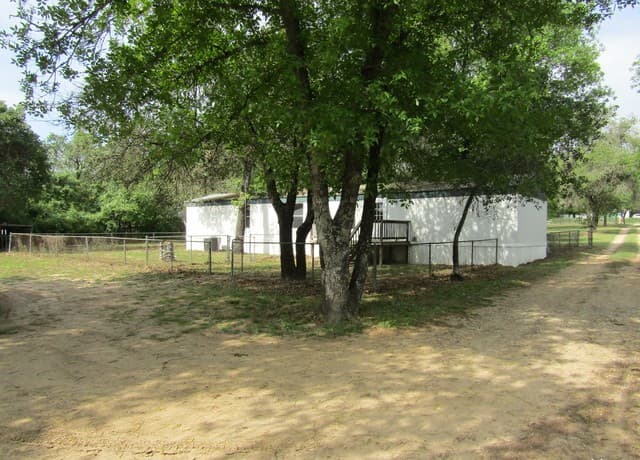 3-bedroom rental at 471 Palo Duro Trl in Von Ormy, TX — photo 3