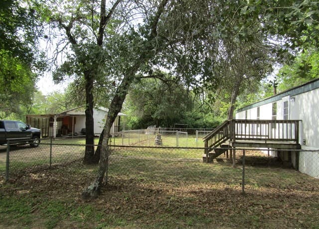 3-bedroom rental at 471 Palo Duro Trl in Von Ormy, TX — photo 5