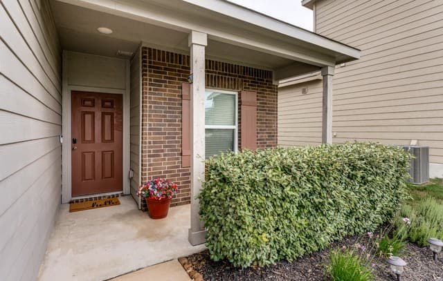 Home for sale at 13011 Heathers Sun in St Hedwig, TX — photo 3