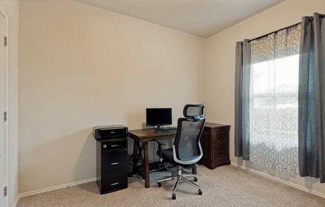 Home for sale at 13011 Heathers Sun in St Hedwig, TX — photo 4