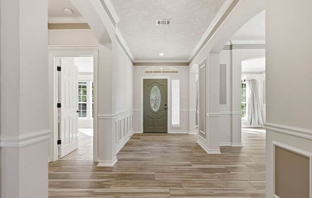 Home for sale at 5910 Bayou Bnd in Windcrest, TX — photo 5