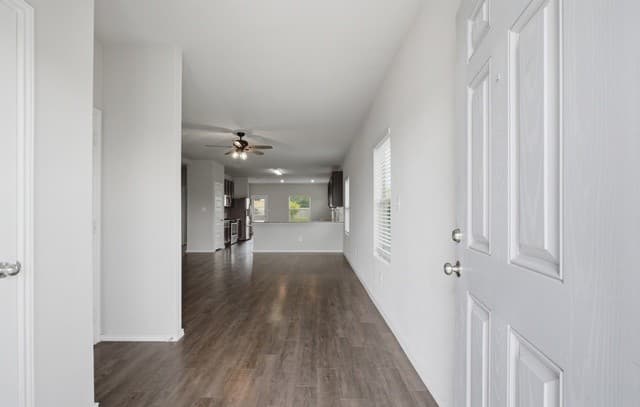 Home for sale at 5403 Daniel Way in St Hedwig, TX — photo 5
