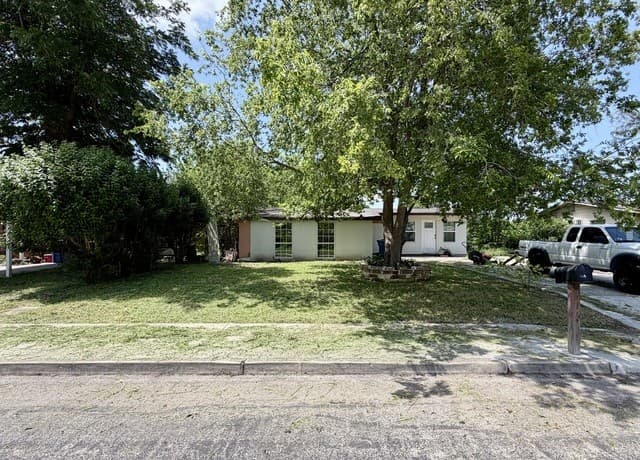 Home for sale at 114 Lelani St in San Antonio, TX — photo 1