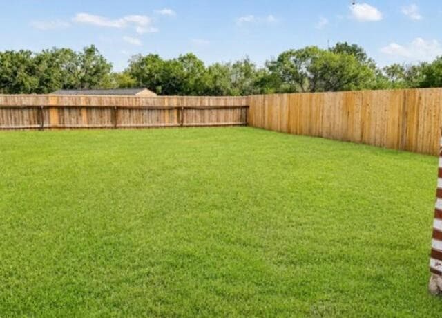 2-bedroom rental at 208 Forrest Dr Apt B Unit B in La Vernia, TX — photo 2