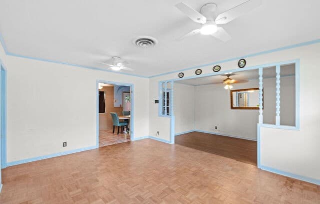 Home for sale at 105 Scott Ave in Universal City, TX — photo 2