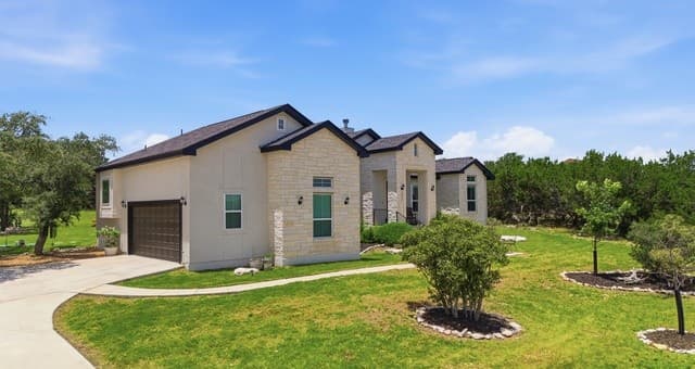 Home for sale at 212 High Point Cir in Spring Branch, TX — photo 2