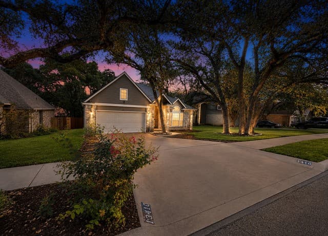 3-bedroom rental at 13410 Alcanfor in Universal City, TX — photo 4