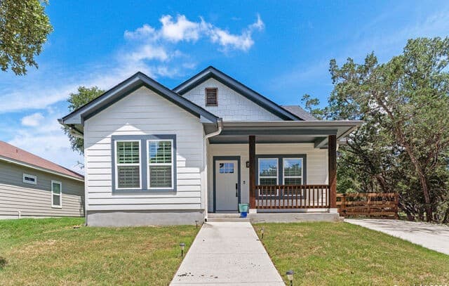 3-bedroom rental at 1125 Cedar Grove Trl in Spring Branch, TX — photo 3