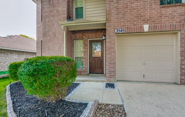 Home for sale at 2545 Woodland Village Pl in Schertz, TX — photo 4