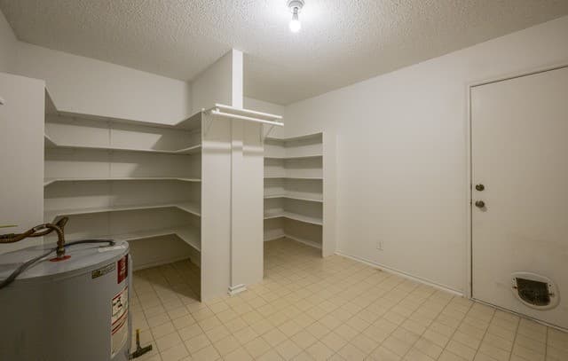 Home for sale at 16009 Hickory Well Dr in San Antonio, TX — photo 5