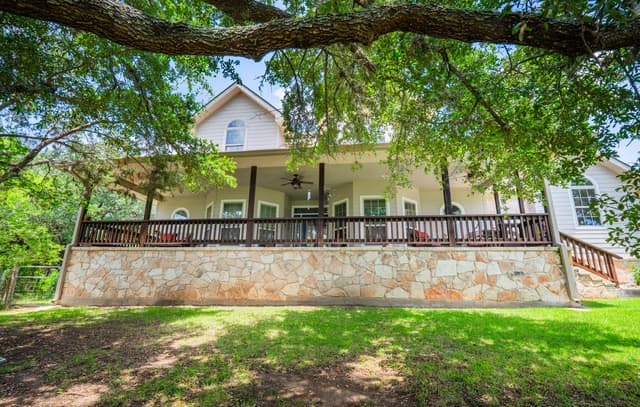 Home for sale at 119 Private Road 1738 in Mico, TX — photo 3