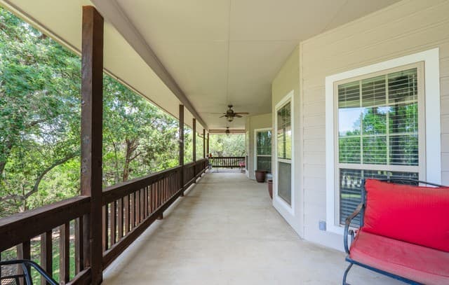 Home for sale at 119 Private Road 1738 in Mico, TX — photo 4