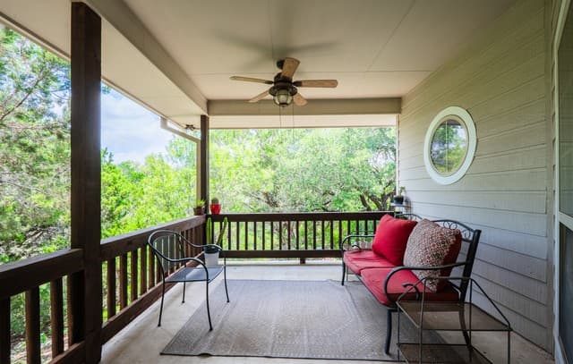 Home for sale at 119 Private Road 1738 in Mico, TX — photo 5