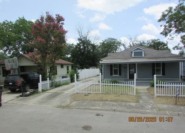 Home for sale at 5218 Sierra in San Antonio, TX — photo 4