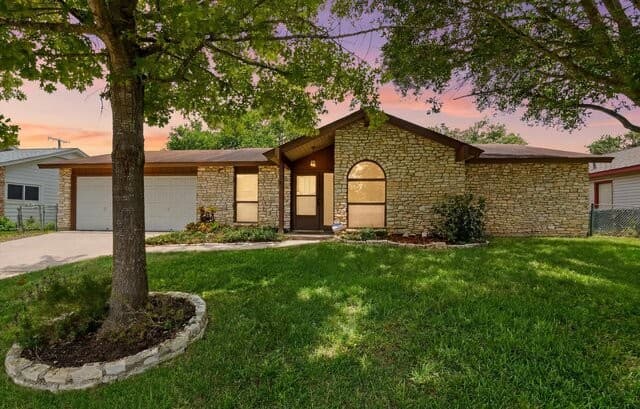 Home for sale at 7829 Village Oak Dr in Live Oak, TX — photo 1