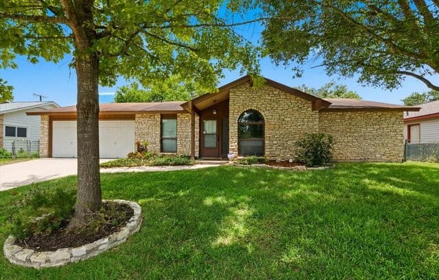 Home for sale at 7829 Village Oak Dr in Live Oak, TX — photo 2