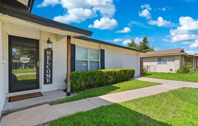 Home for sale at 5202 Coral Mist St in Kirby, TX — photo 3