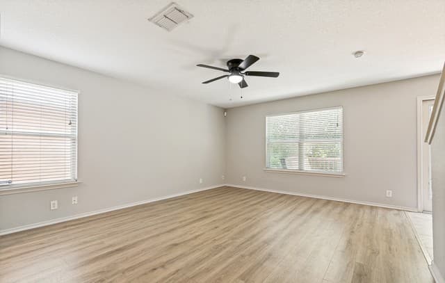 Home for sale at 7223 Summer Way in San Antonio, TX — photo 5