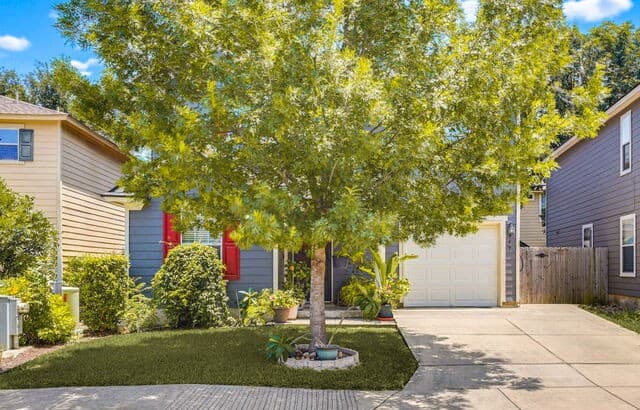 Home for sale at 442 Hampton Cv in Boerne, TX — photo 2