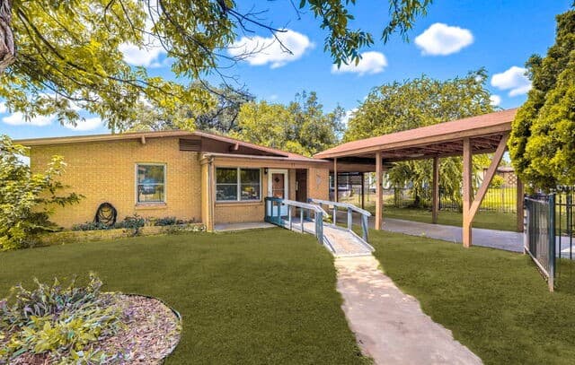 Home for sale at 610 Pilgrim Dr in San Antonio, TX — photo 3