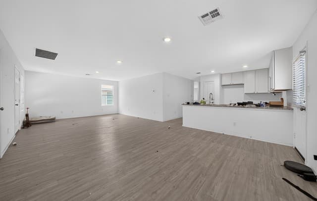 Home for sale at 13919 Weir Pl in San Antonio, TX — photo 4