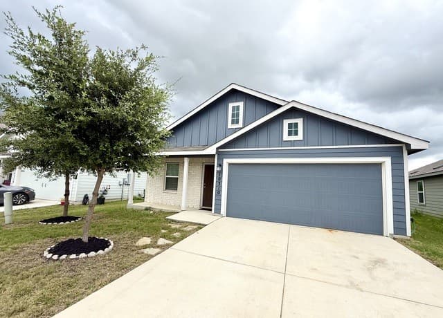 3-bedroom rental at 10310 Waverunner in Converse TX