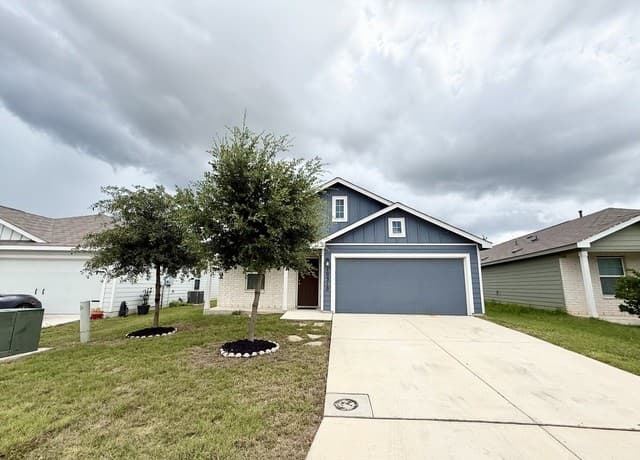 3-bedroom rental at 10310 Waverunner in Converse, TX — photo 3