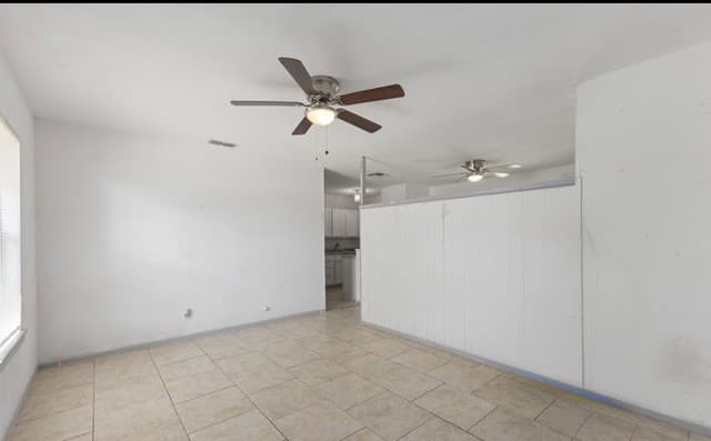 Home for sale at 143 Surfrider St in San Antonio, TX — photo 3
