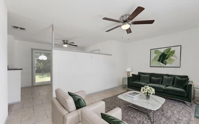 Home for sale at 143 Surfrider St in San Antonio, TX — photo 5