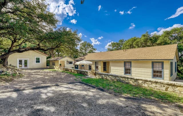 Home for sale at 14252 Antonio in Helotes, TX — photo 4