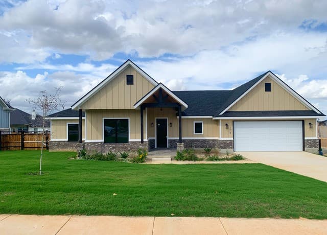 4-bedroom home for sale at 128 Woodbridge in La Vernia TX
