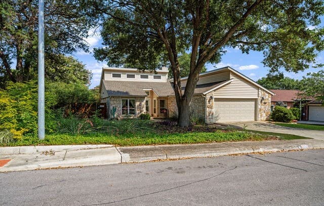 Home for sale at 5850 Spring Village St in San Antonio, TX — photo 5