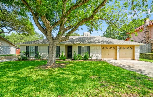 Home for sale at 134 High Oak in Universal City, TX — photo 1