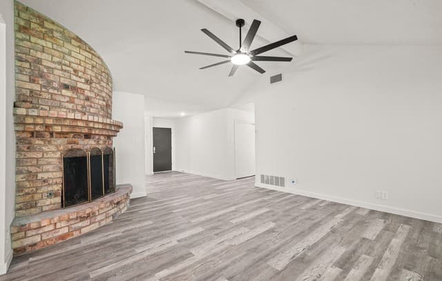 Home for sale at 134 High Oak in Universal City, TX — photo 5
