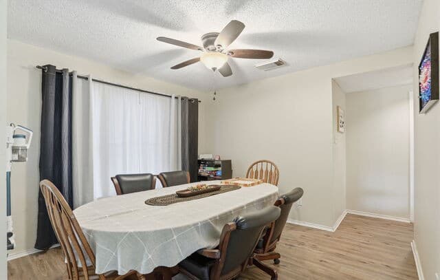 3-bedroom home for sale at 8118 Stagwood in San Antonio TX