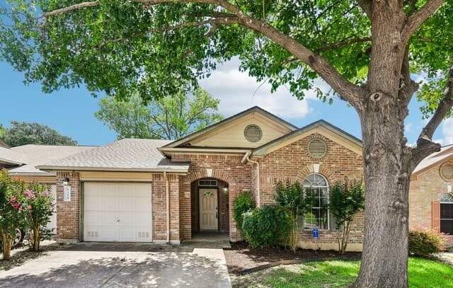Home for sale at 6106 Wexford Brk in San Antonio, TX — photo 2