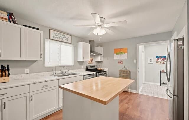 Home for sale at 666 N San Eduardo Ave in San Antonio, TX — photo 1