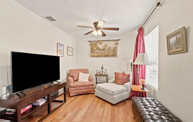 Home for sale at 666 N San Eduardo Ave in San Antonio, TX — photo 3