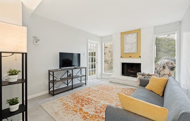 1-bedroom rental at 3843 Barrington Unit 174T in San Antonio, TX — photo 3