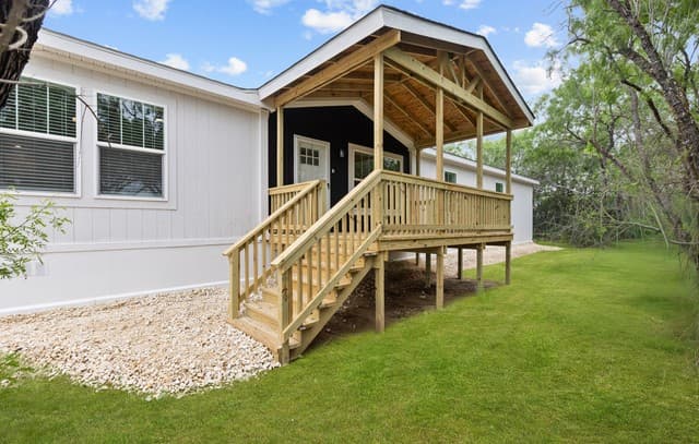 Home for sale at 697 County Road 664 in Devine, TX — photo 1