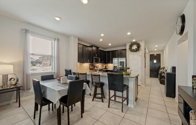 Home for sale at 13302 Antelope Run in St Hedwig, TX — photo 5