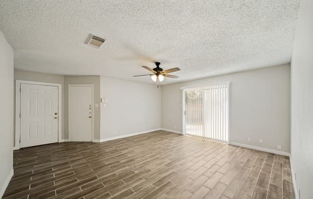 Home for sale at 2902 Marble Glade in San Antonio, TX — photo 4