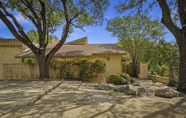 Home for sale at 3800 E Songbird Ln in San Antonio, TX — photo 1