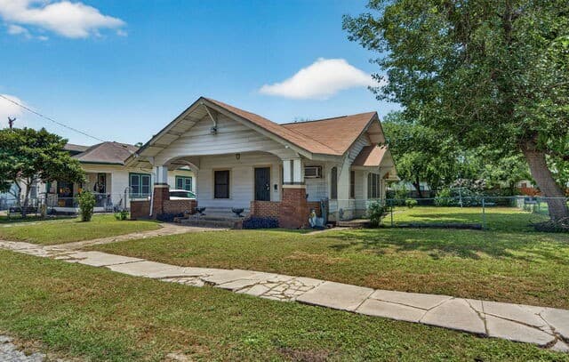 Home for sale at 306 Jennings in San Antonio, TX — photo 2