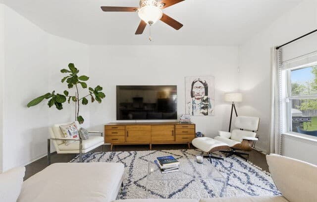 3-bedroom rental at 117 Dovetail in Boerne, TX — photo 3