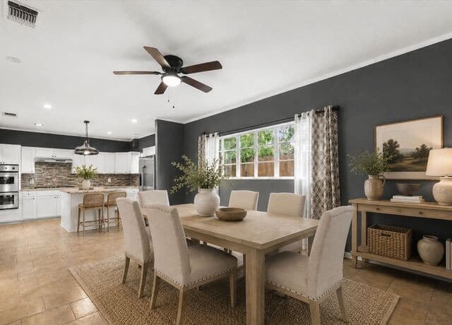 Home for sale at 507 S Palmetto Avenue in San Antonio, TX — photo 5