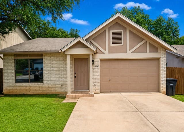 3-bedroom home for sale at 13340 Pecan Glade in San Antonio TX