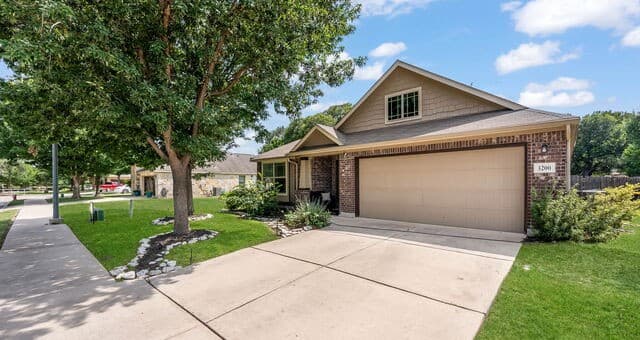 3-bedroom rental at 3200 Pencil Cholla in Schertz, TX — photo 2