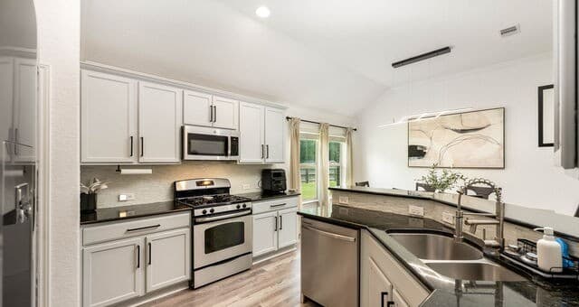 3-bedroom rental at 3200 Pencil Cholla in Schertz, TX — photo 4